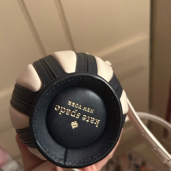 Sundae Kate Spade Bag retails 520CAD - Picture 3 of 6